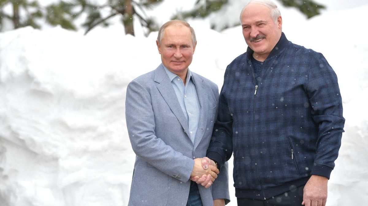 Vrbětice mají zastínit zprávy o atentátu na Lukašenka, píší v Rusku